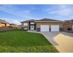 <div class="price">$499,900</div> 10 Mcfarlane Place<br>Steinbach, Manitoba<br><div class='bed_bath'>5 Bed | 5 Bath</div>